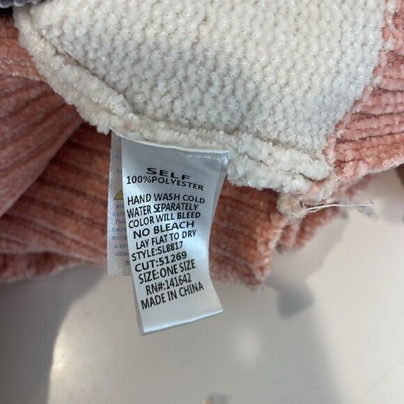 She + Sky Colorblock sweater in Sky Blue - Picture 6 of 6